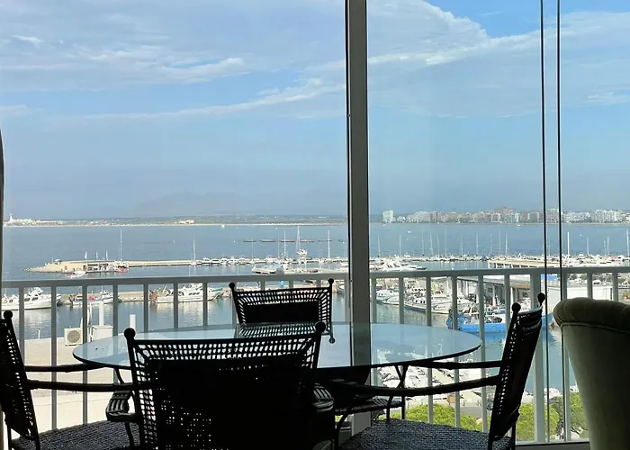 Luxury Family Apartment In Roses
