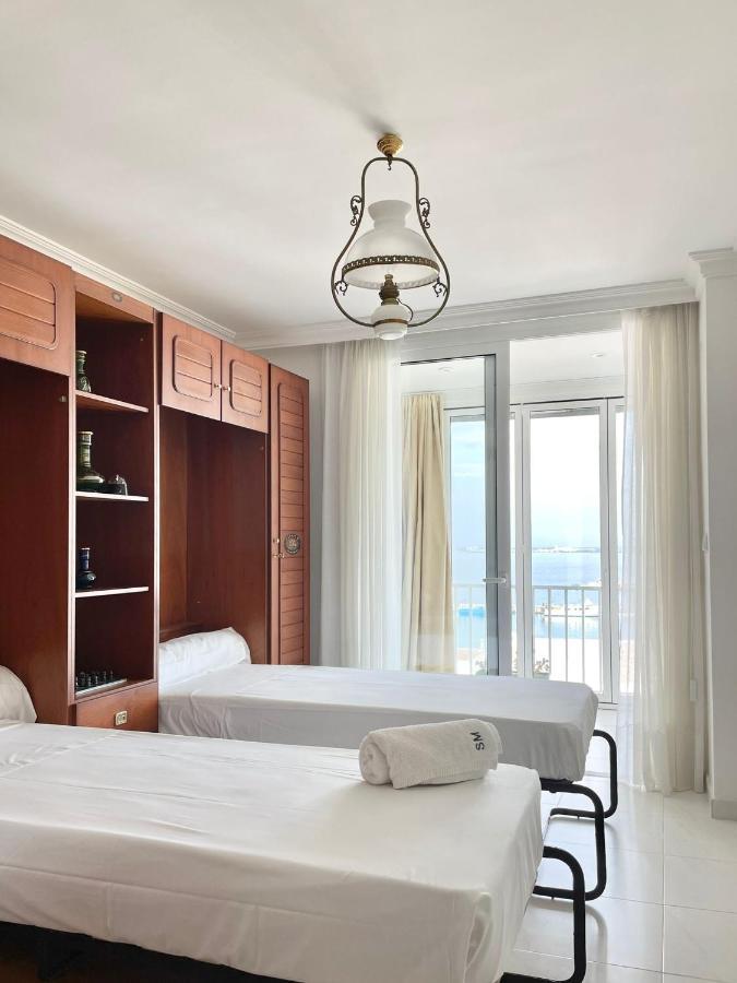 Luxury Family In Apartment *