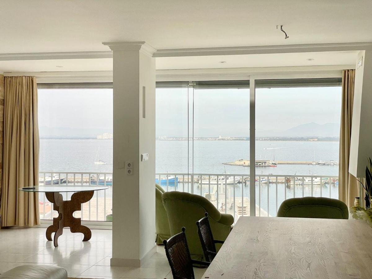 Luxury Family In Apartamento